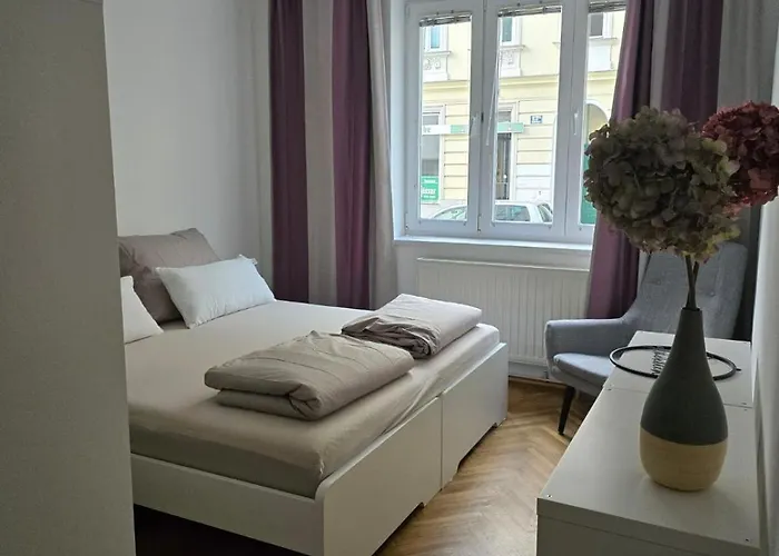 Your Home Away From Home - Relax & Feel Good!